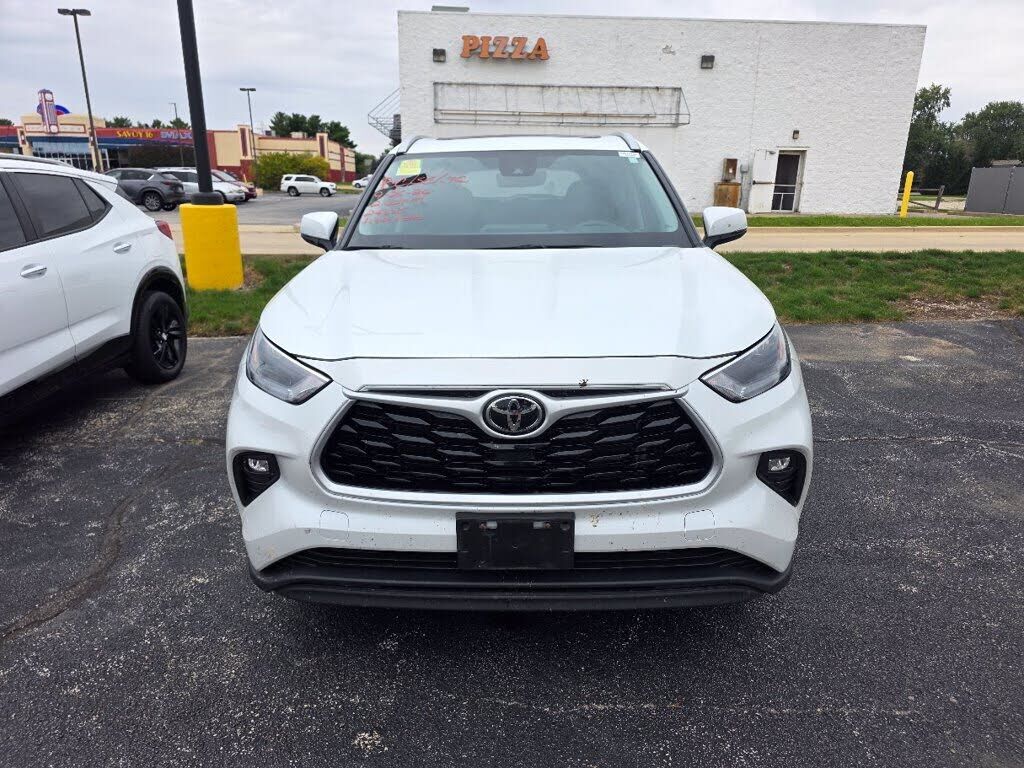 2022 TOYOTA Highlander