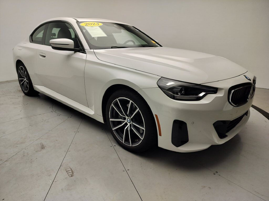 2023 BMW 230i