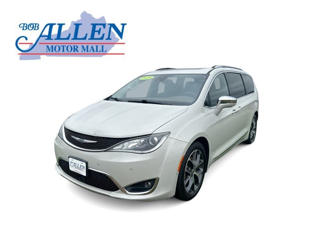 2019 CHRYSLER Pacifica
