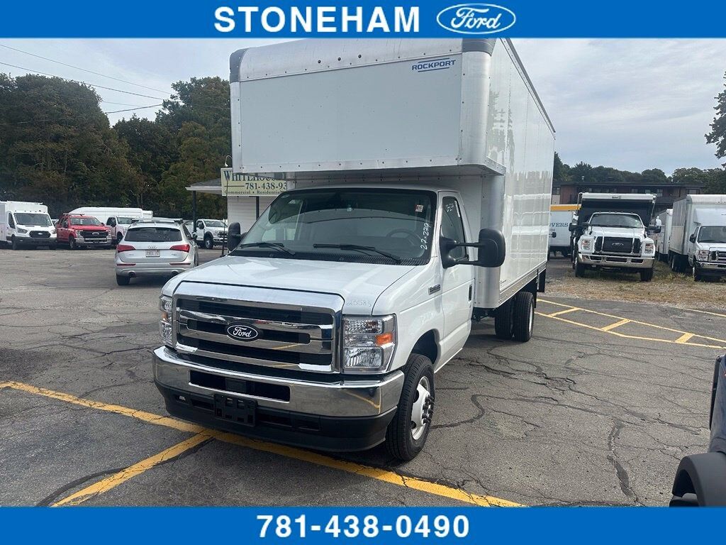 2027 FORD E-450