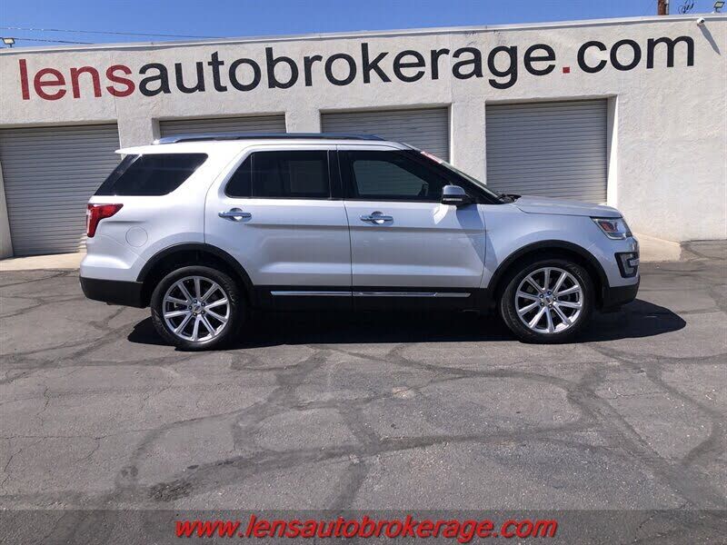 2017 FORD Explorer