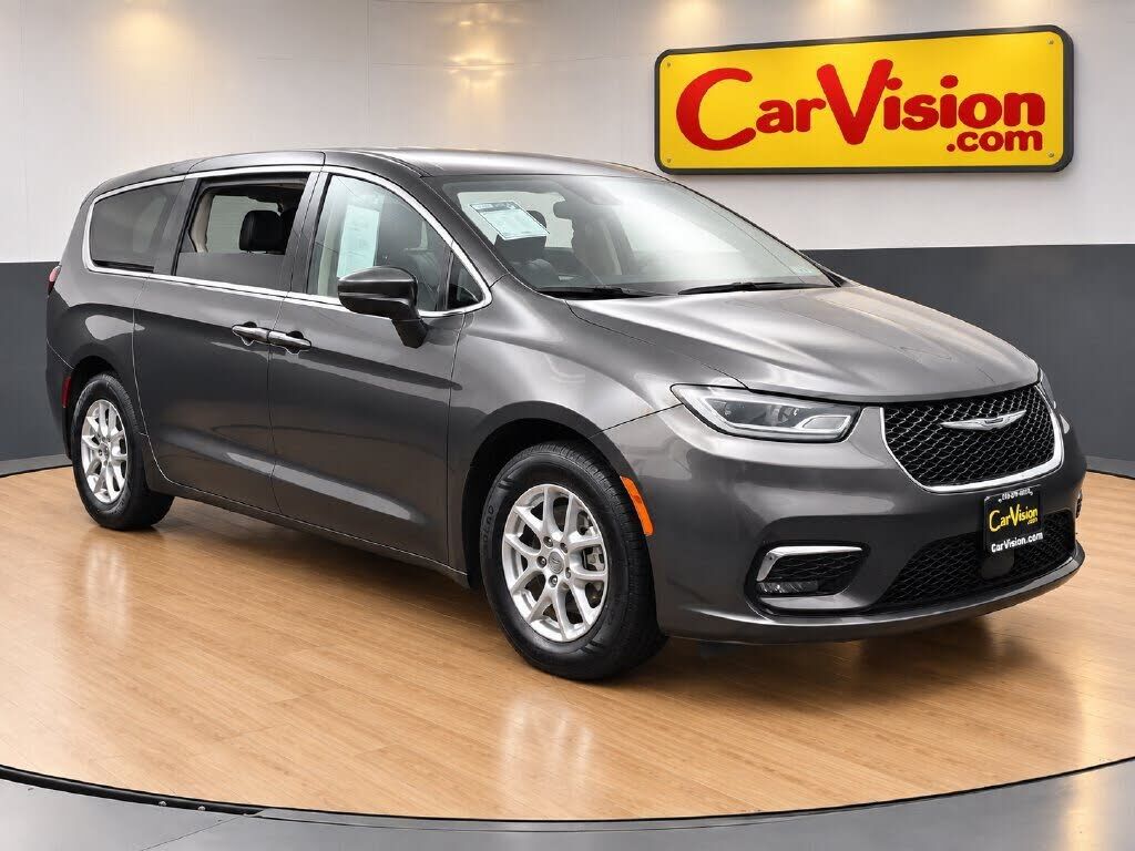 2023 CHRYSLER Pacifica