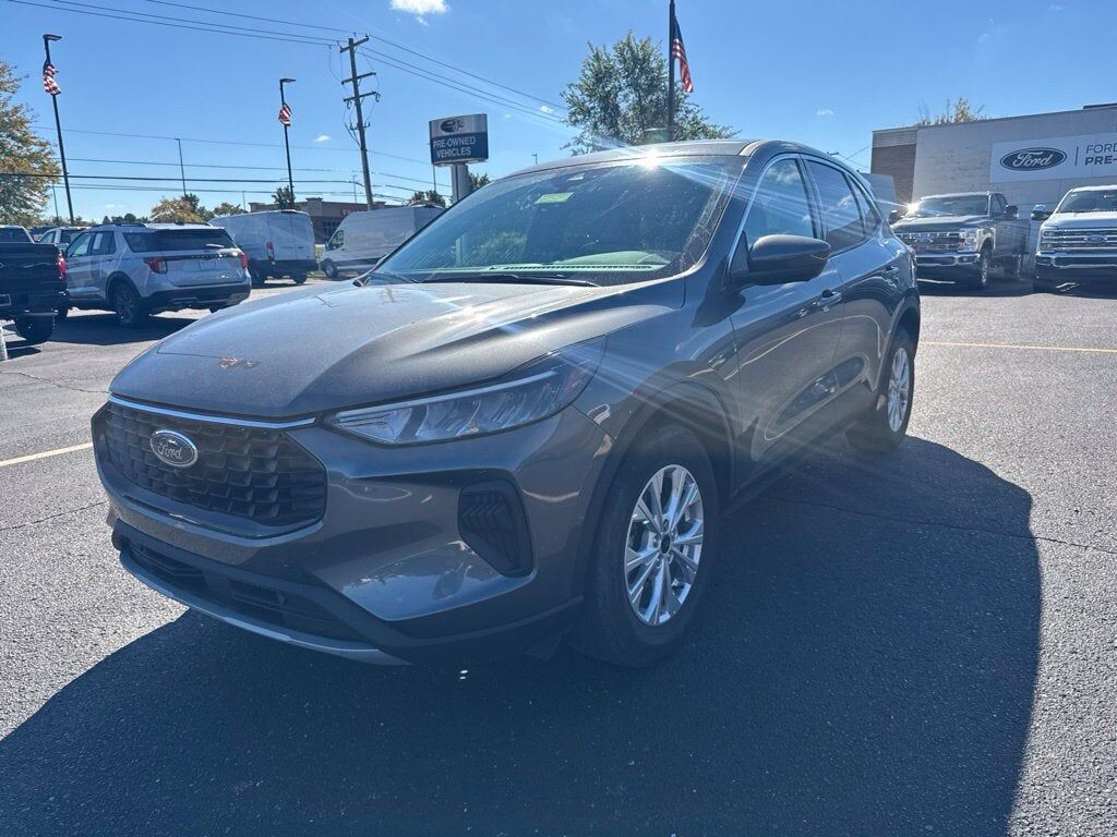 2023 FORD Escape