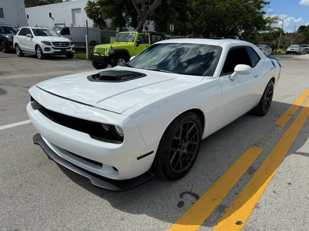 2016 DODGE Challenger
