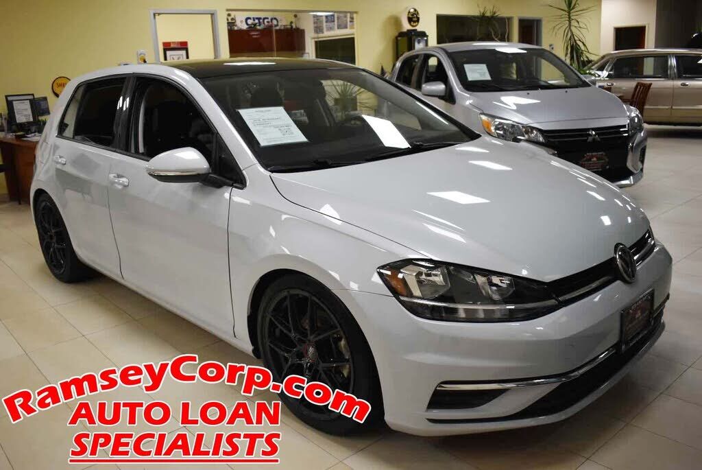 2021 VOLKSWAGEN Golf