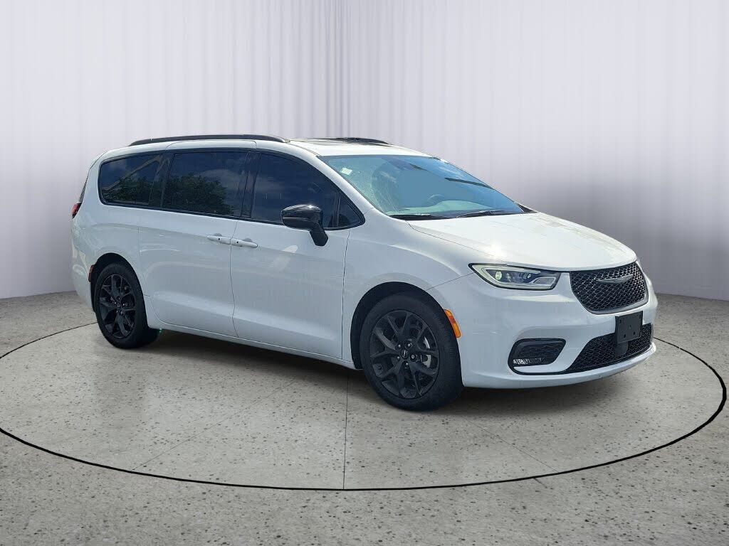 2025 CHRYSLER Pacifica