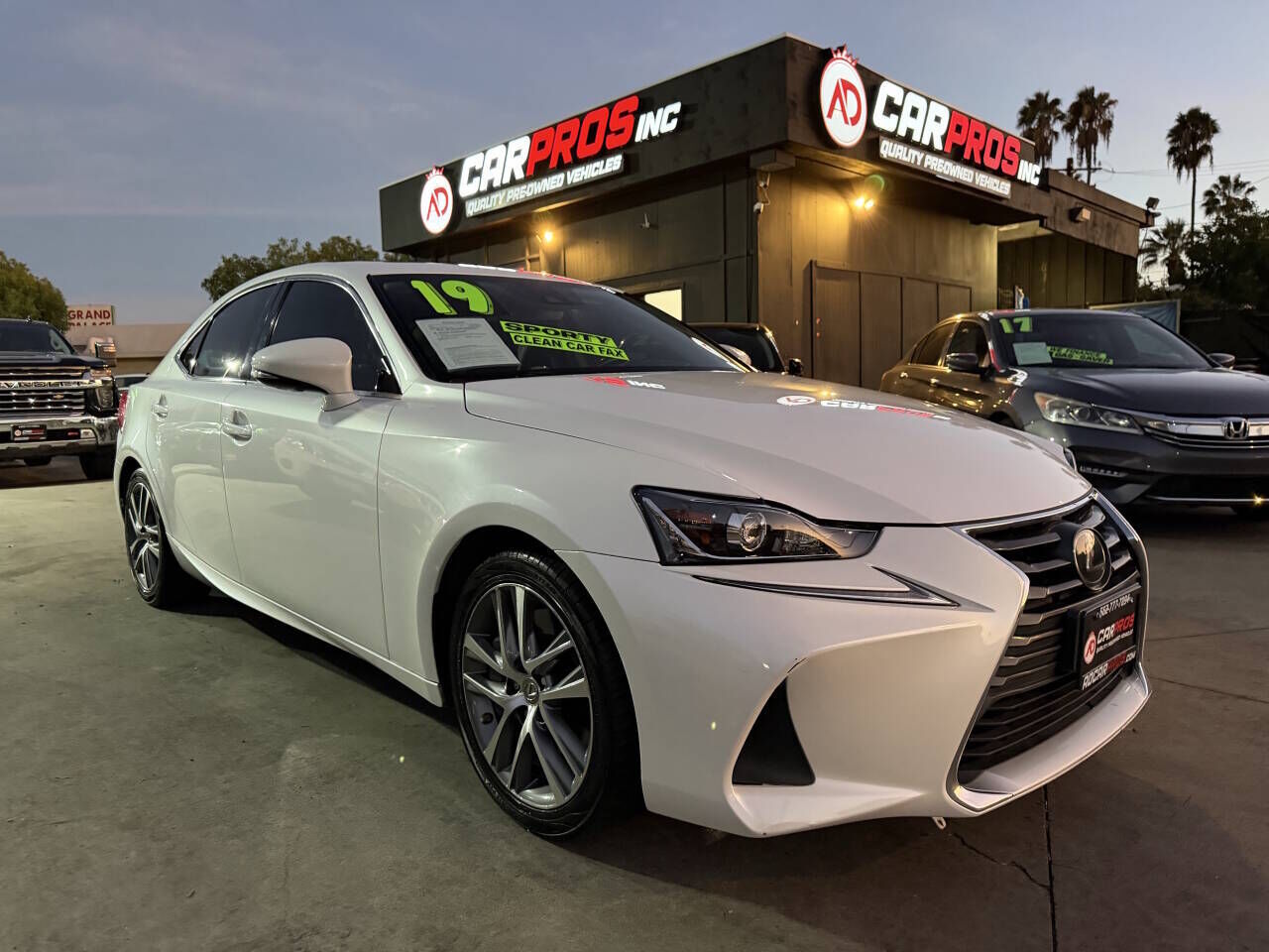 2019 LEXUS IS