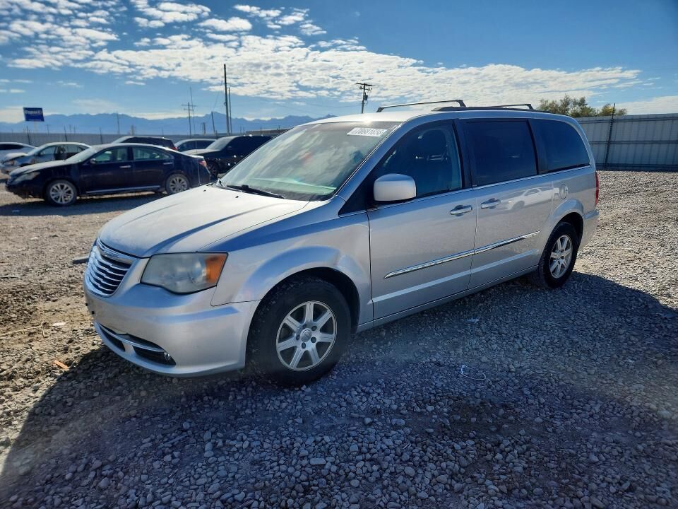 2012 CHRYSLER Town and Country