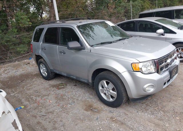 2010 FORD Escape