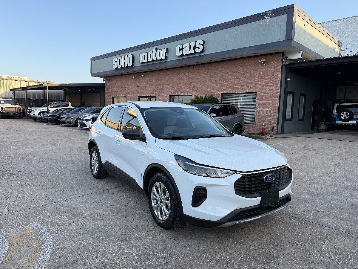 2023 FORD Escape