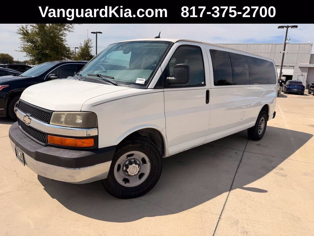 2011 CHEVROLET Express
