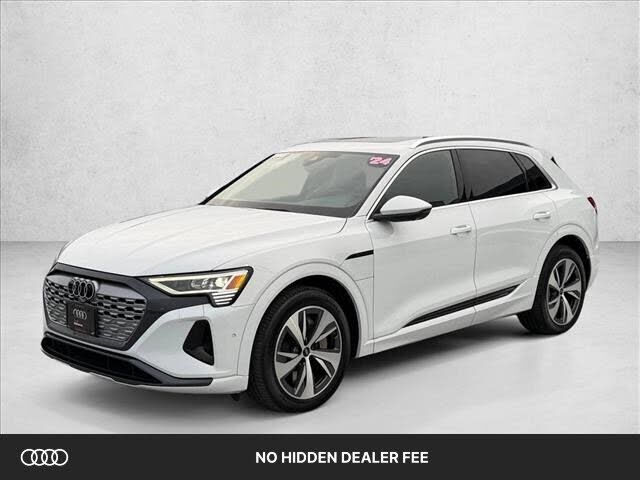 2024 AUDI Q8