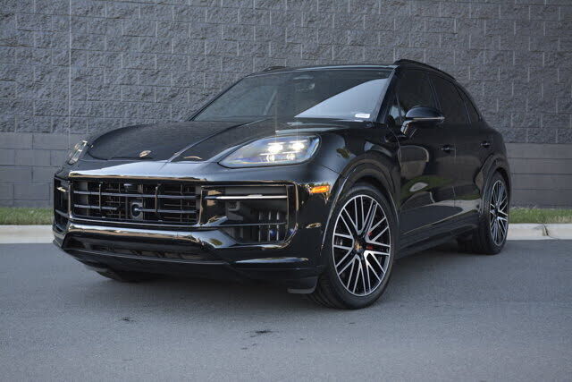2026 PORSCHE Cayenne