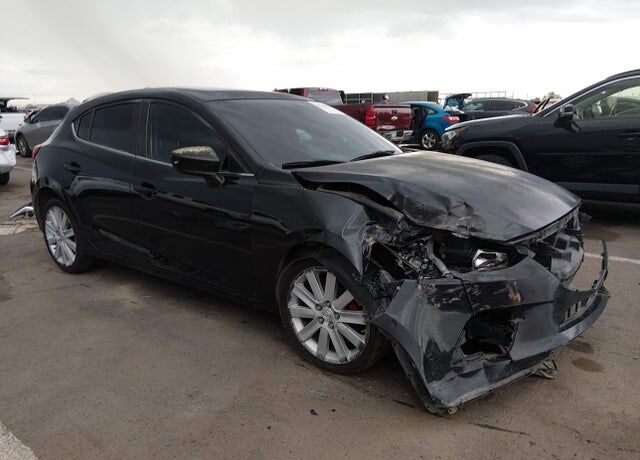 2015 MAZDA Mazda3