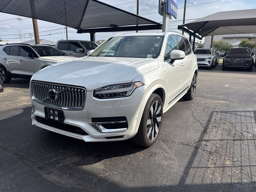 2024 VOLVO XC90