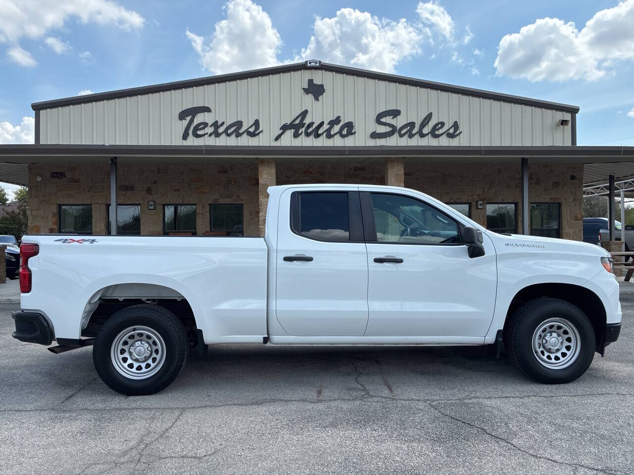 2023 CHEVROLET Silverado