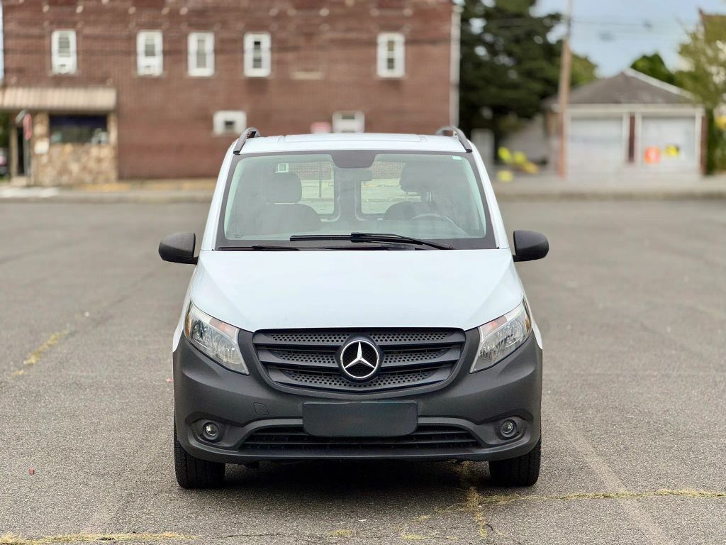 2016 Mercedes-Benz METRIS