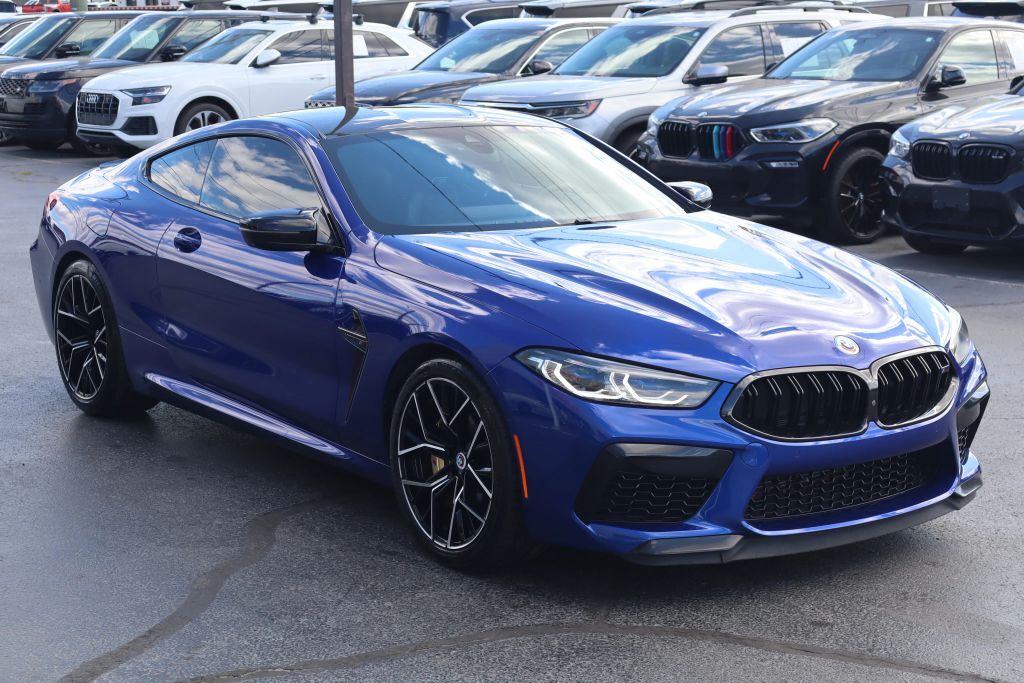 2023 BMW M8