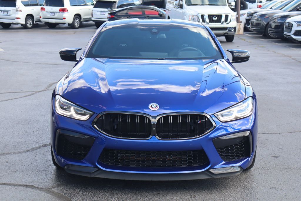 2023 BMW M8