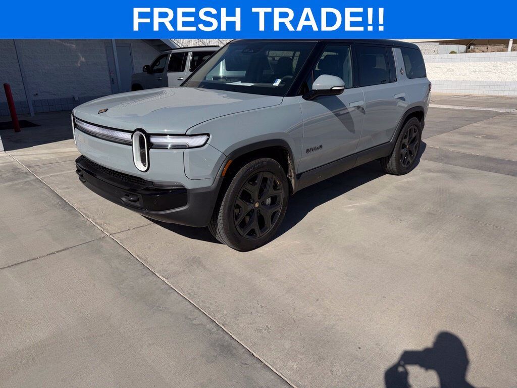 2025 RIVIAN R1S