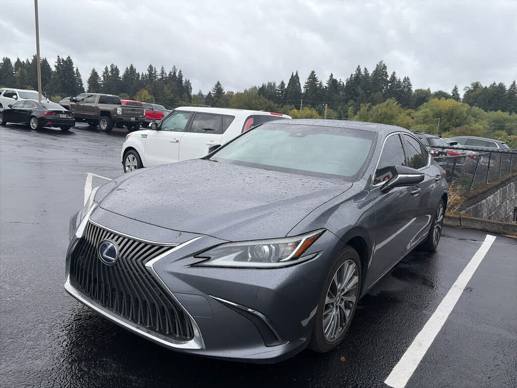 2019 LEXUS ES
