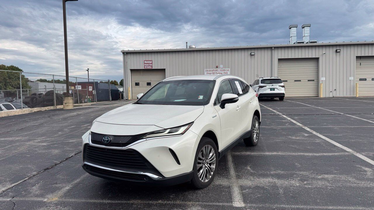 2021 TOYOTA Venza