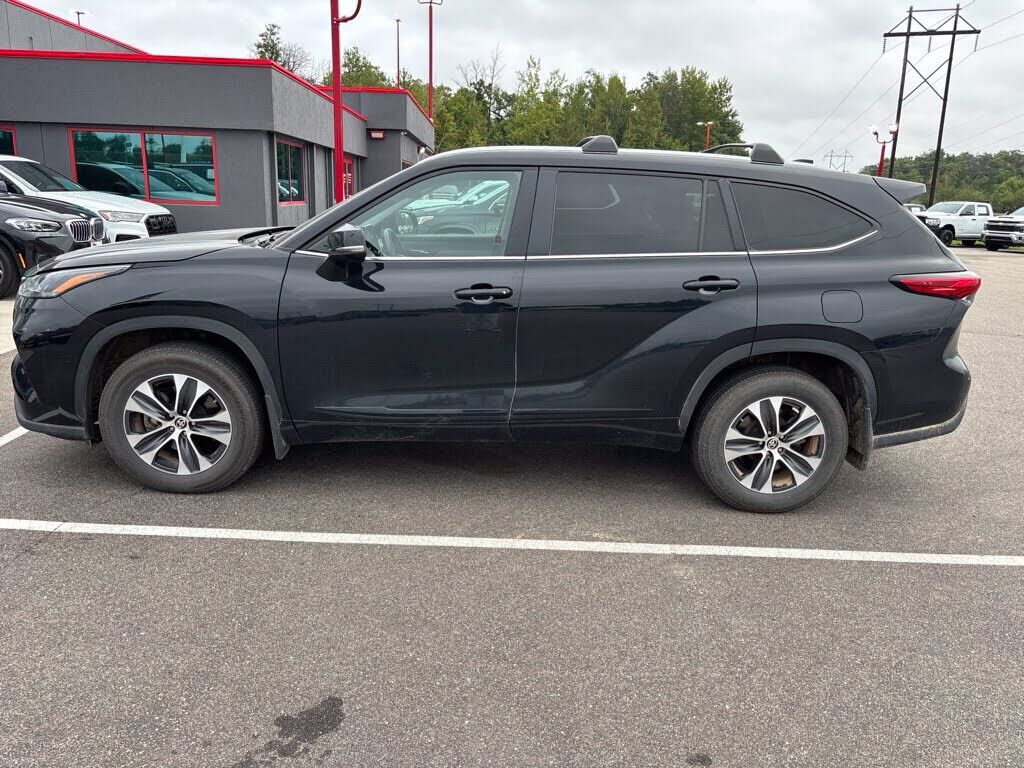 2023 TOYOTA Highlander