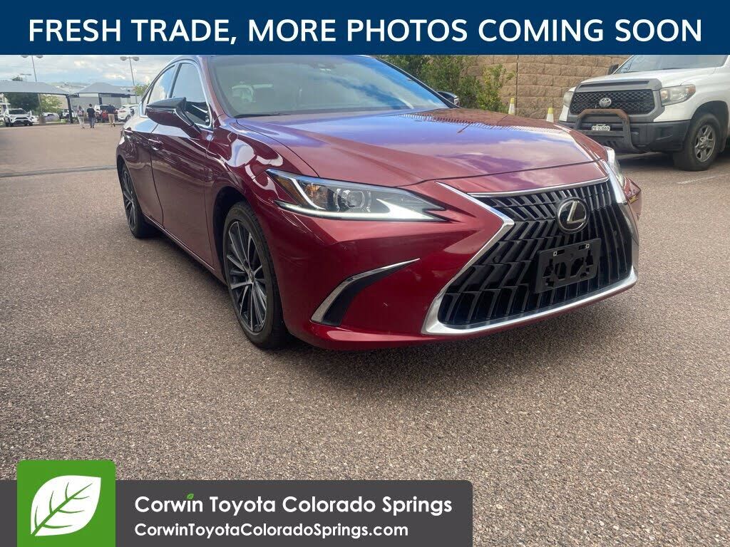 2025 LEXUS ES