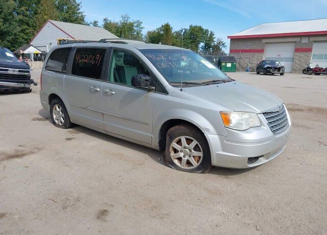 2010 CHRYSLER Town and Country