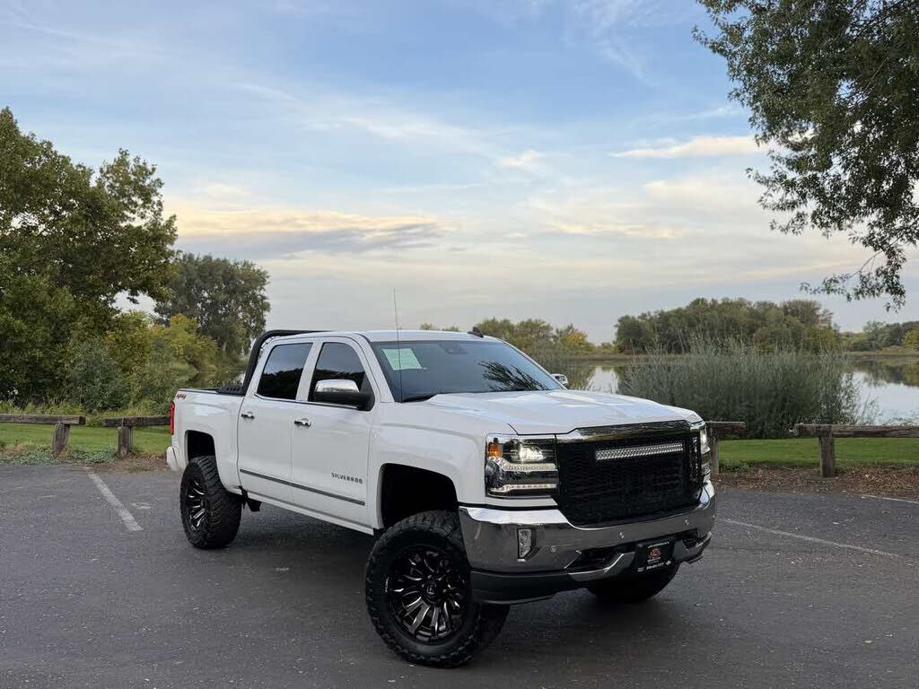 2018 CHEVROLET Silverado