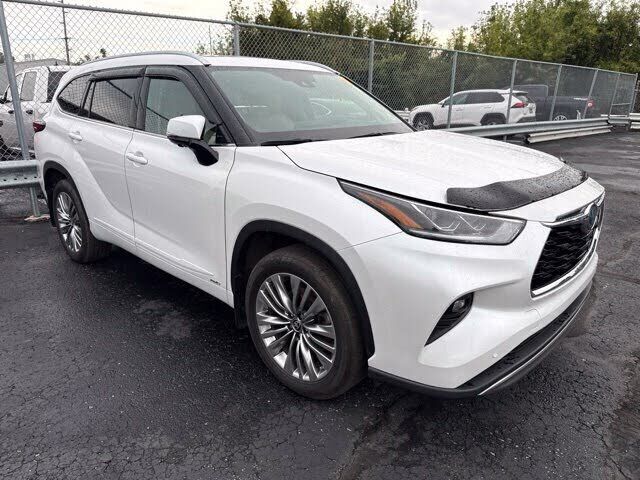 2024 TOYOTA Highlander