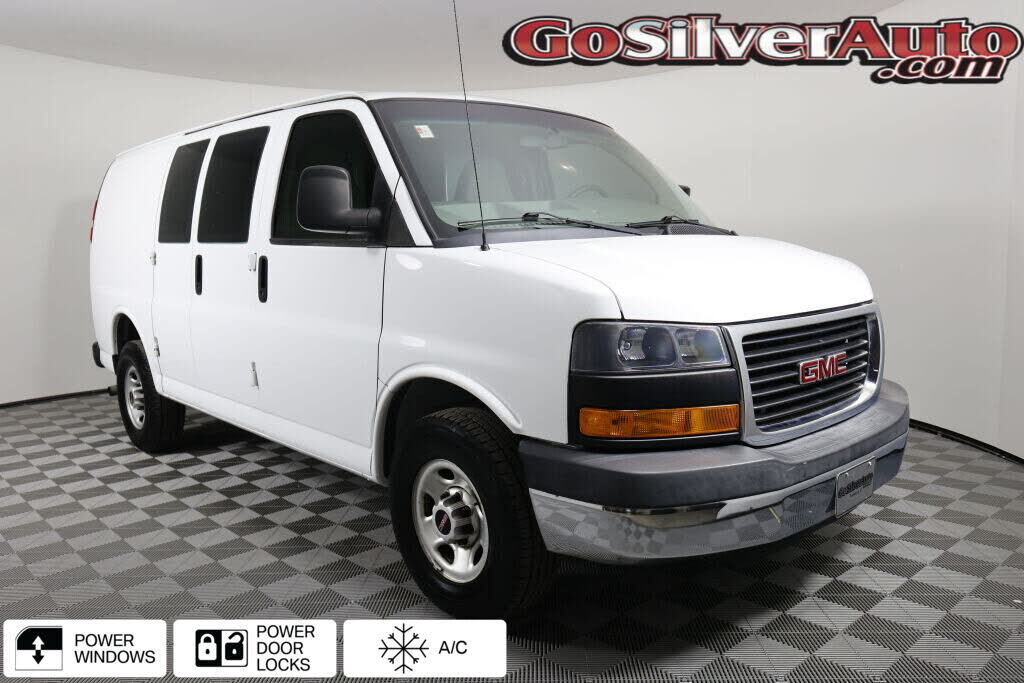 2015 GMC Savana
