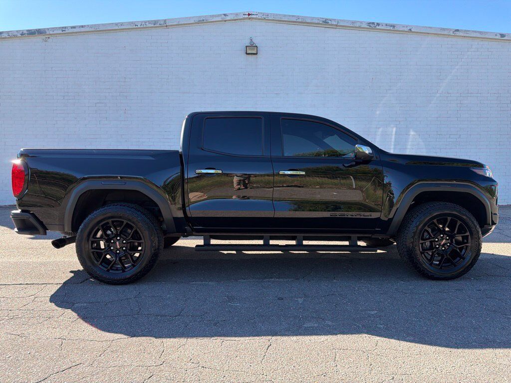 2025 GMC Canyon