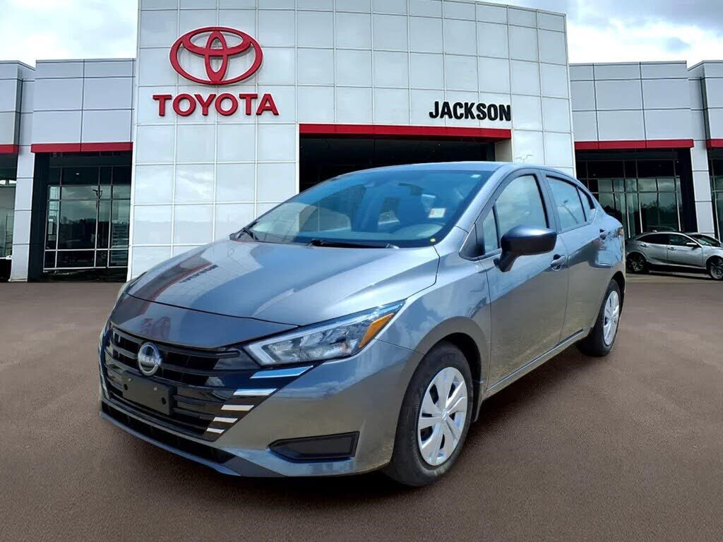 2025 NISSAN Versa