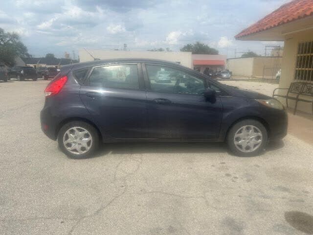 2013 FORD Fiesta