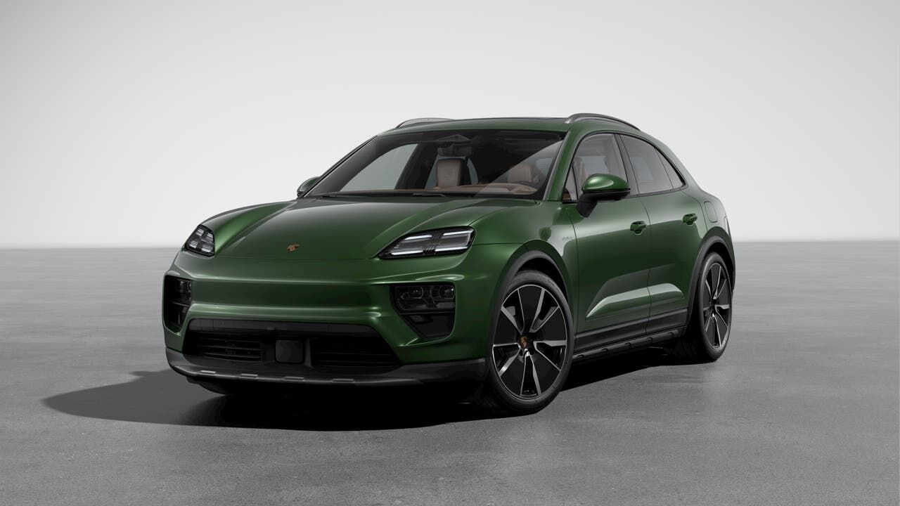 2026 PORSCHE Macan