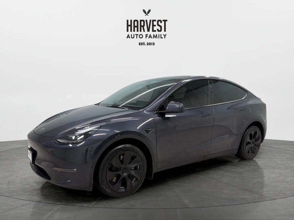 2024 TESLA Model Y