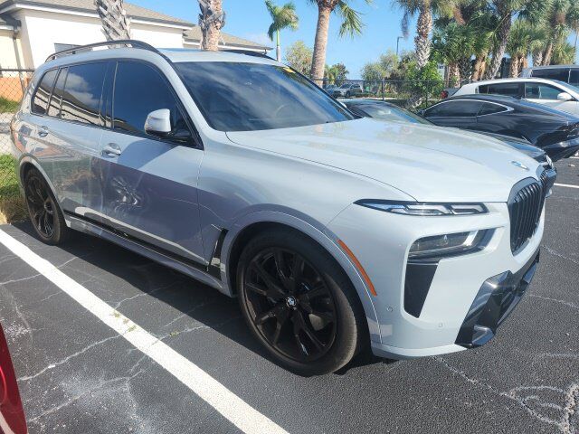 2025 BMW X7