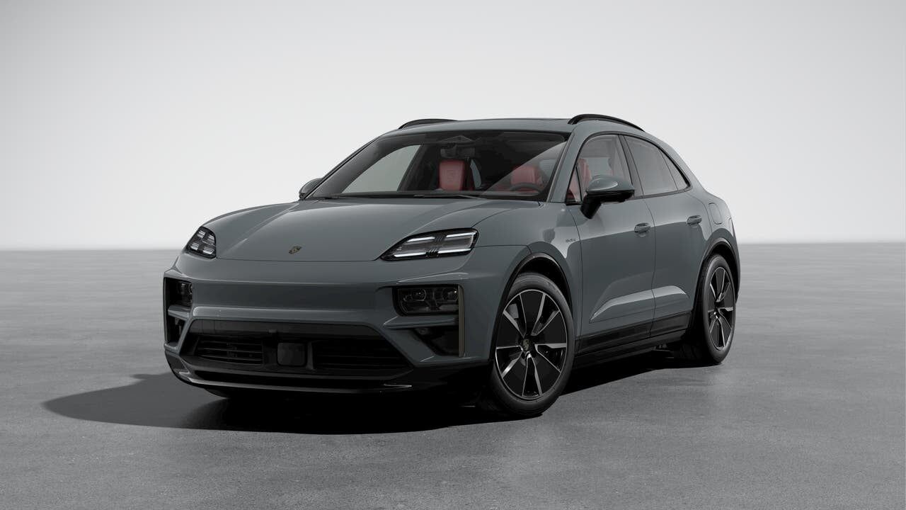 2026 PORSCHE Macan