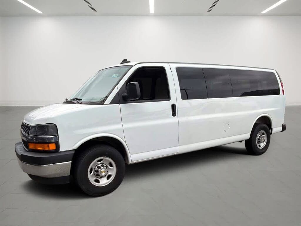 2025 CHEVROLET Express