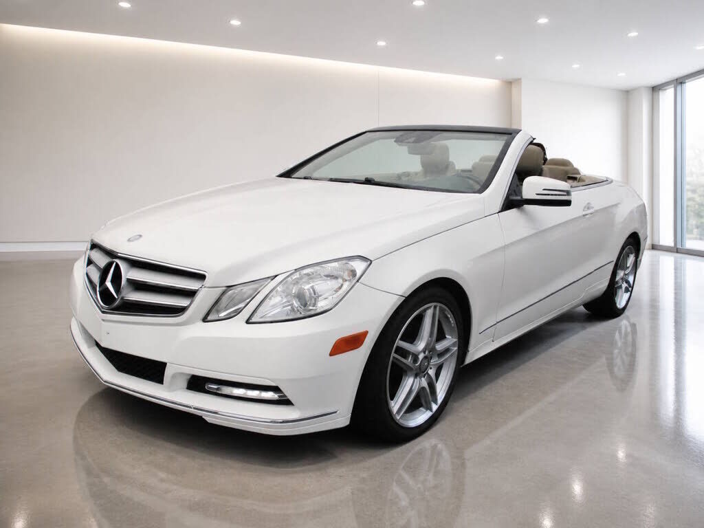 2013 MERCEDES-BENZ E-Class