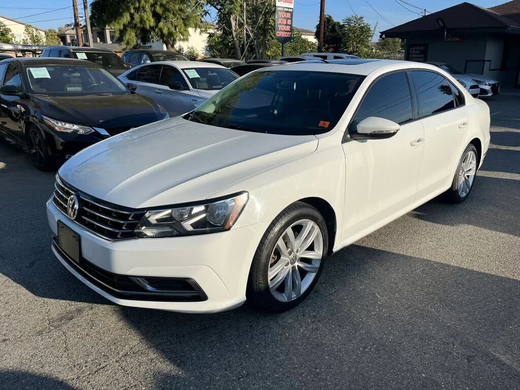 2019 VOLKSWAGEN Passat