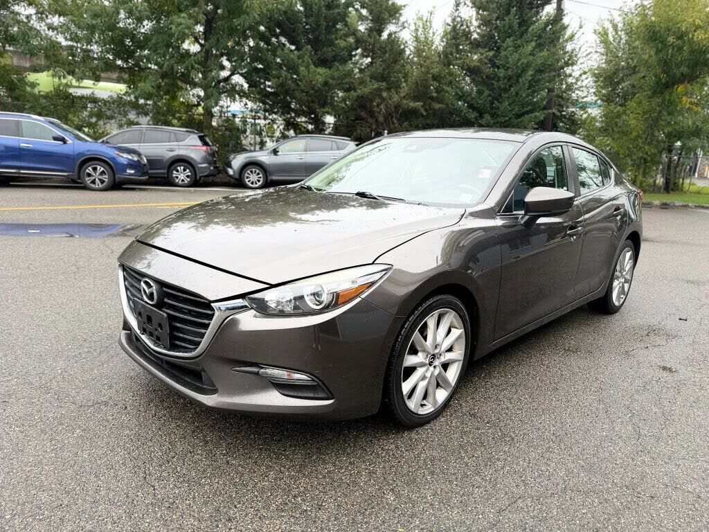 2017 MAZDA Mazda3