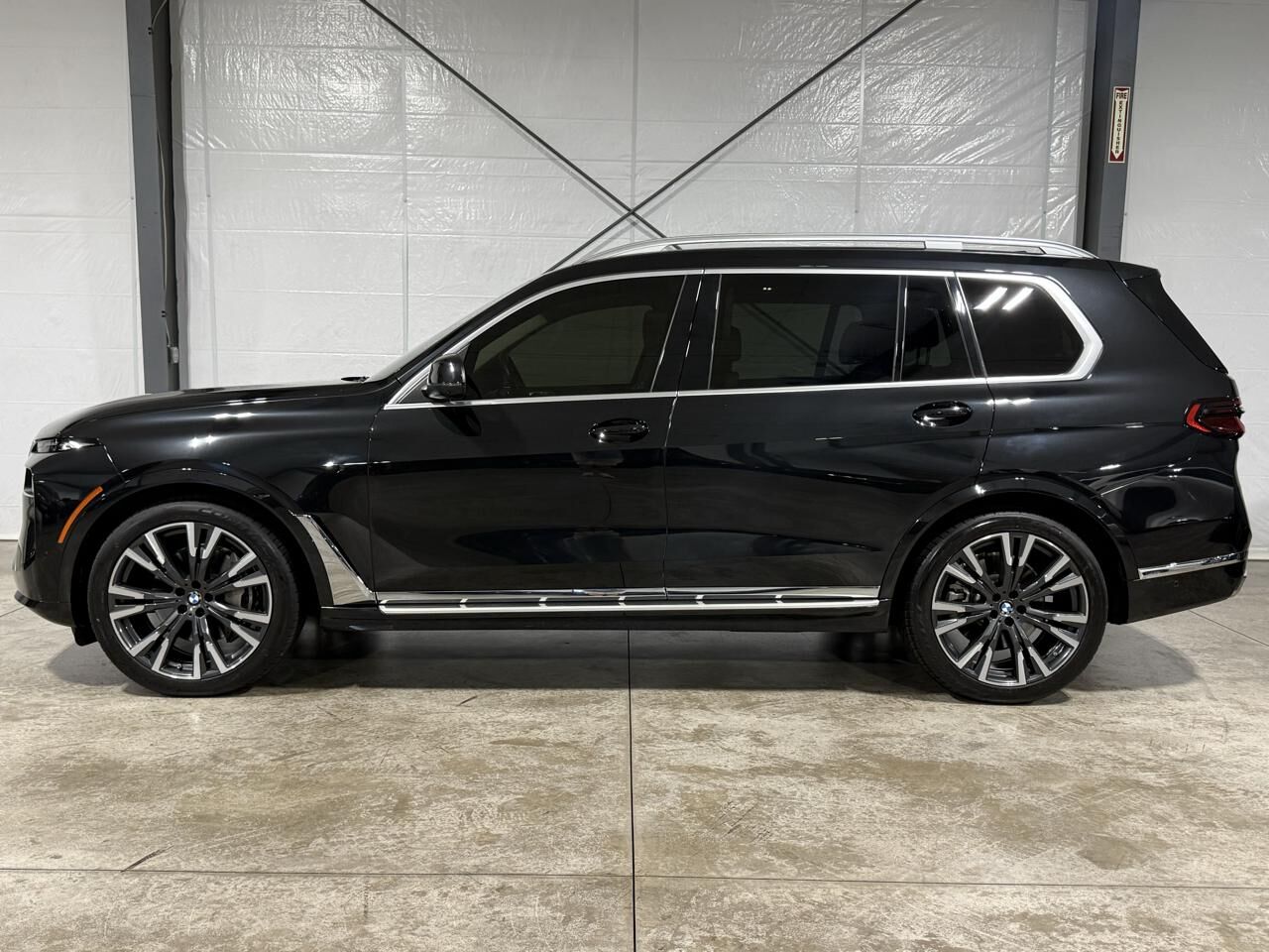 2023 BMW X7