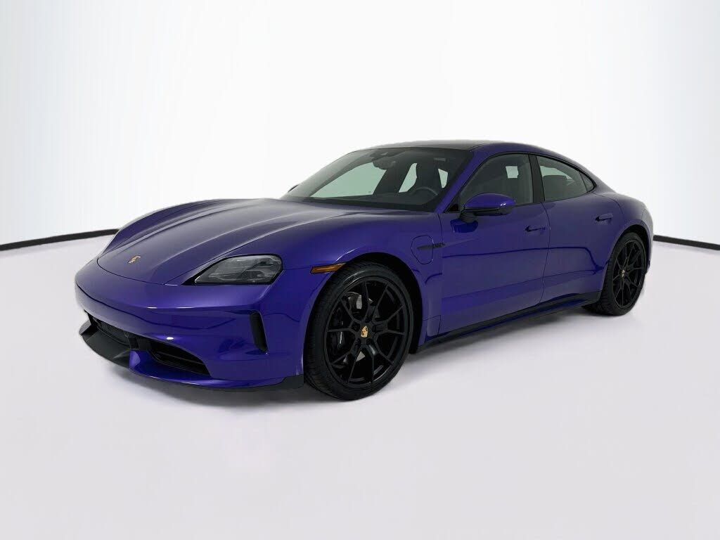 2025 PORSCHE Taycan