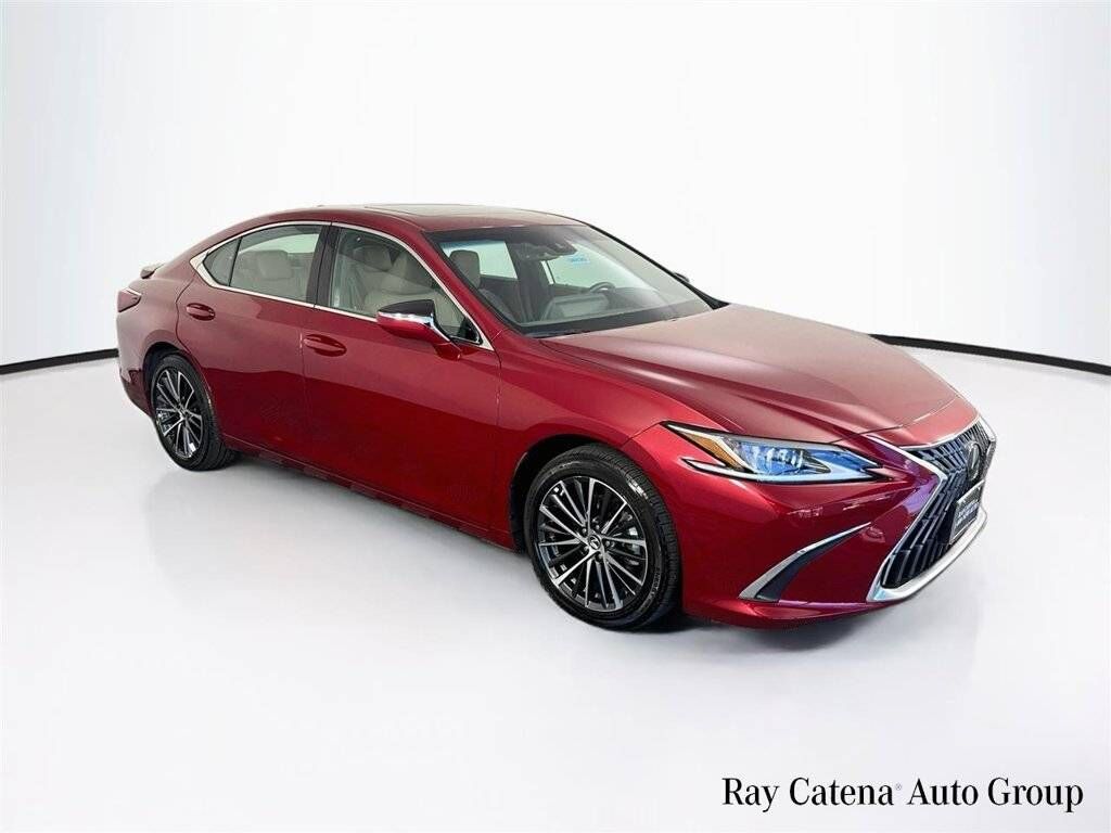 2025 LEXUS ES