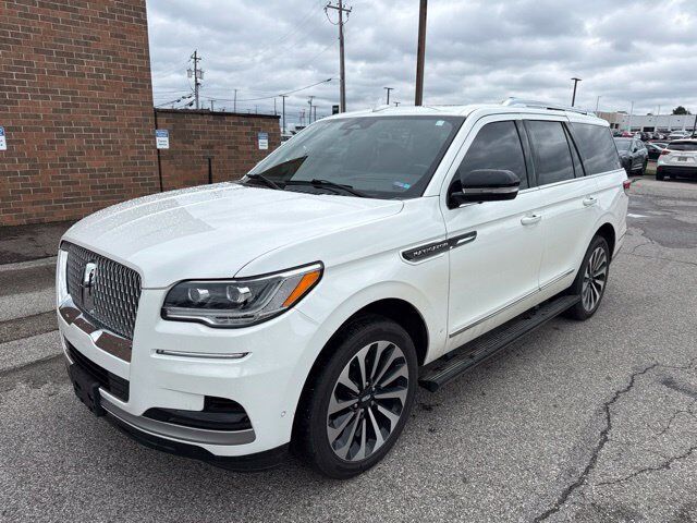 2022 LINCOLN Navigator