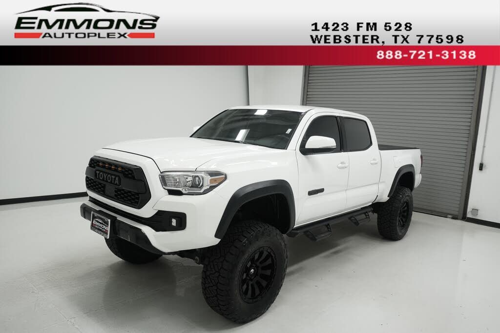 2018 TOYOTA Tacoma