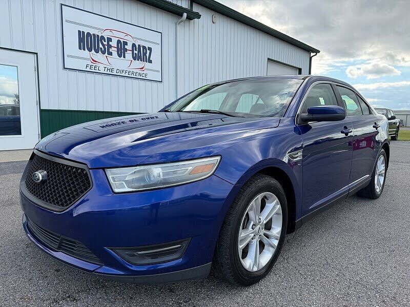 2013 FORD Taurus