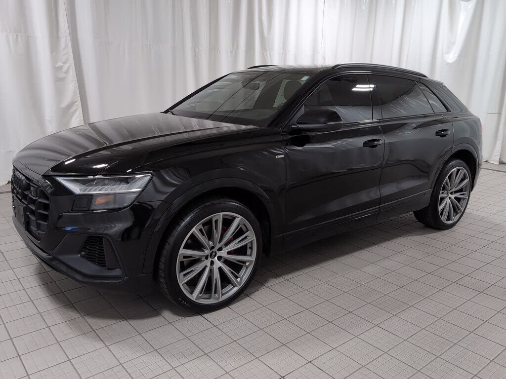 2021 AUDI Q8